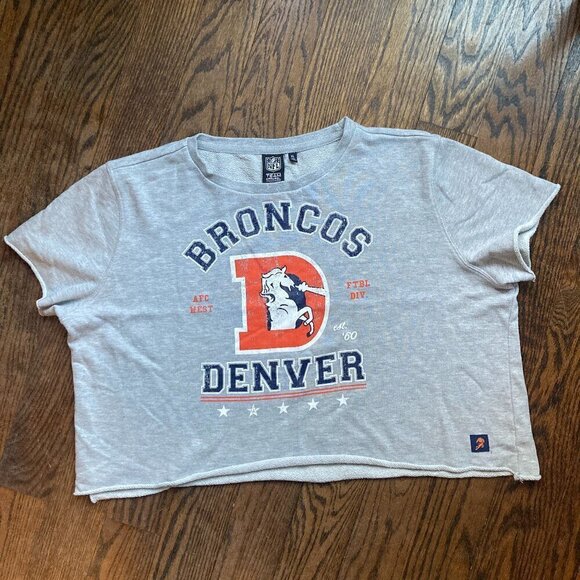 NFL Tops - NFL Denver Broncos Football SHORT SLEEVE SWEATSHIRT OVERSIZED SIZE XL